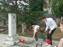 В «Малой академии» прошла патриотическая акция «ЦВЕТЫ У ОБЕЛИСКОВ»