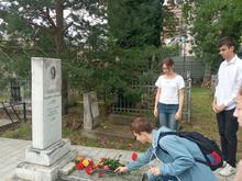 В «Малой академии» прошла патриотическая акция «ЦВЕТЫ У ОБЕЛИСКОВ»
