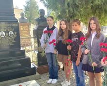 Акция «Цветы у обелисков» в день Памяти братьев-героев